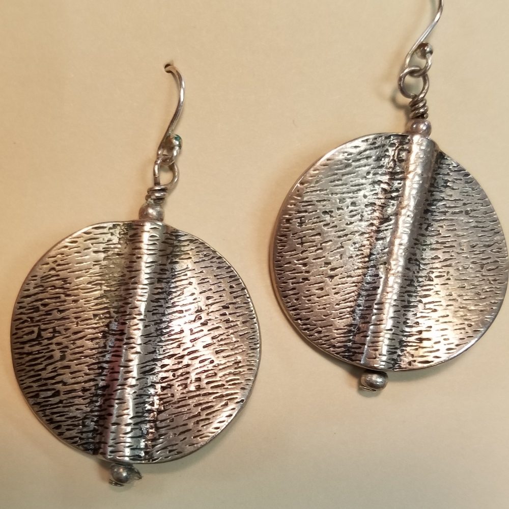 Silver Round Earrings_ Great Detail